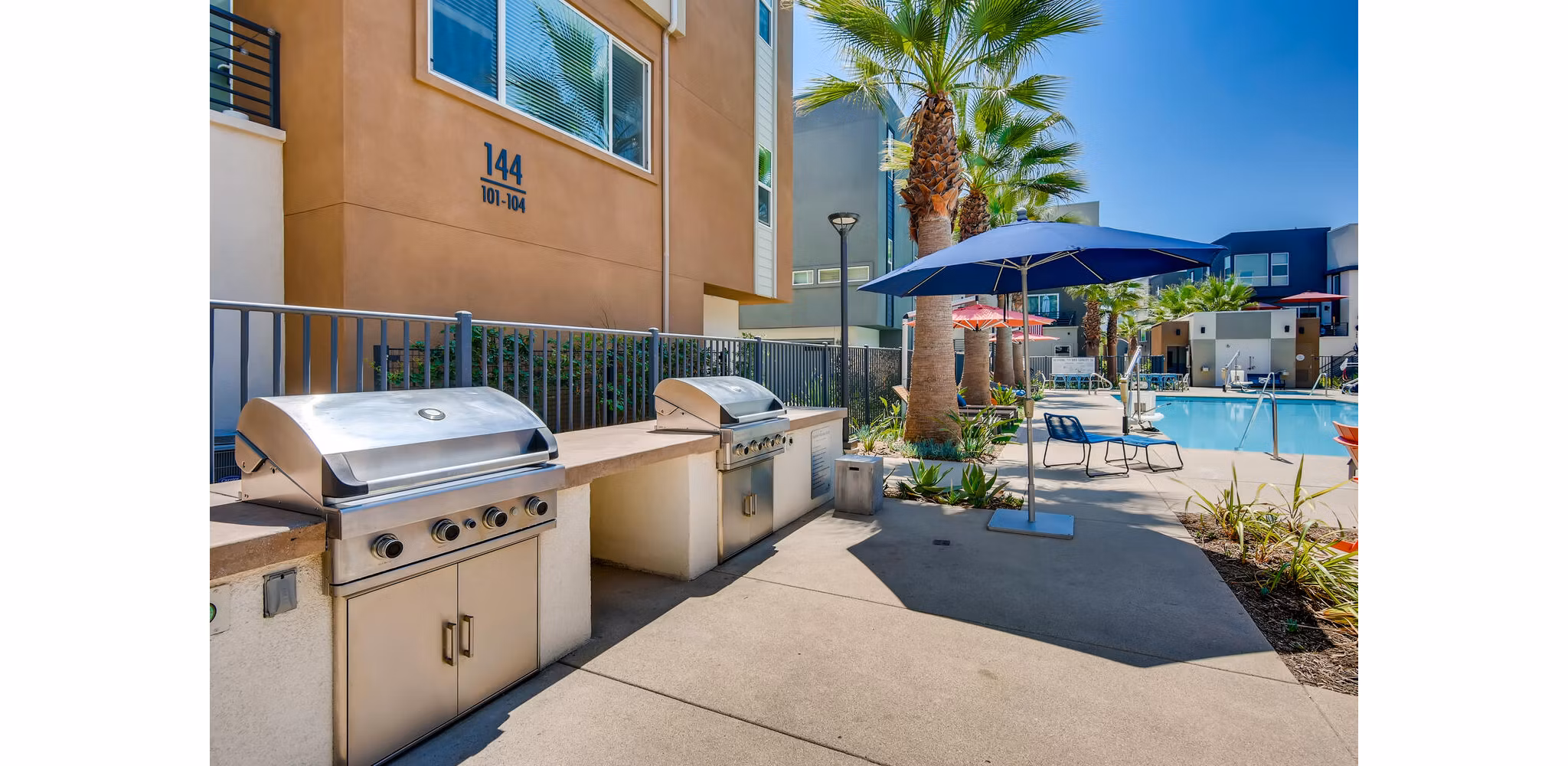 grill area at Anden Apartments