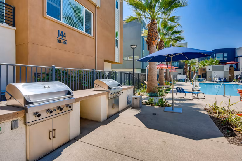 grill area at Anden Apartments