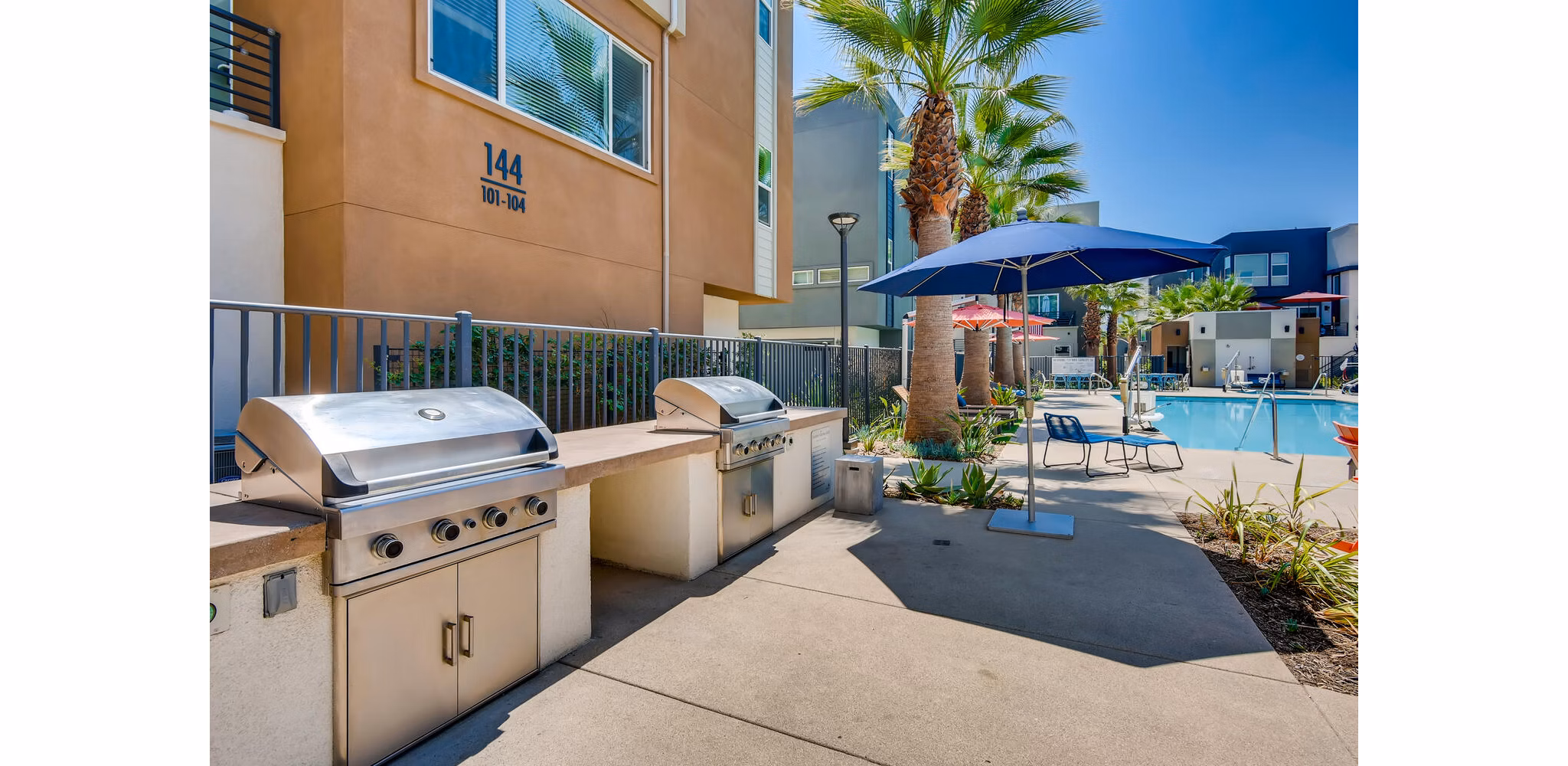 grill area at Anden Apartments