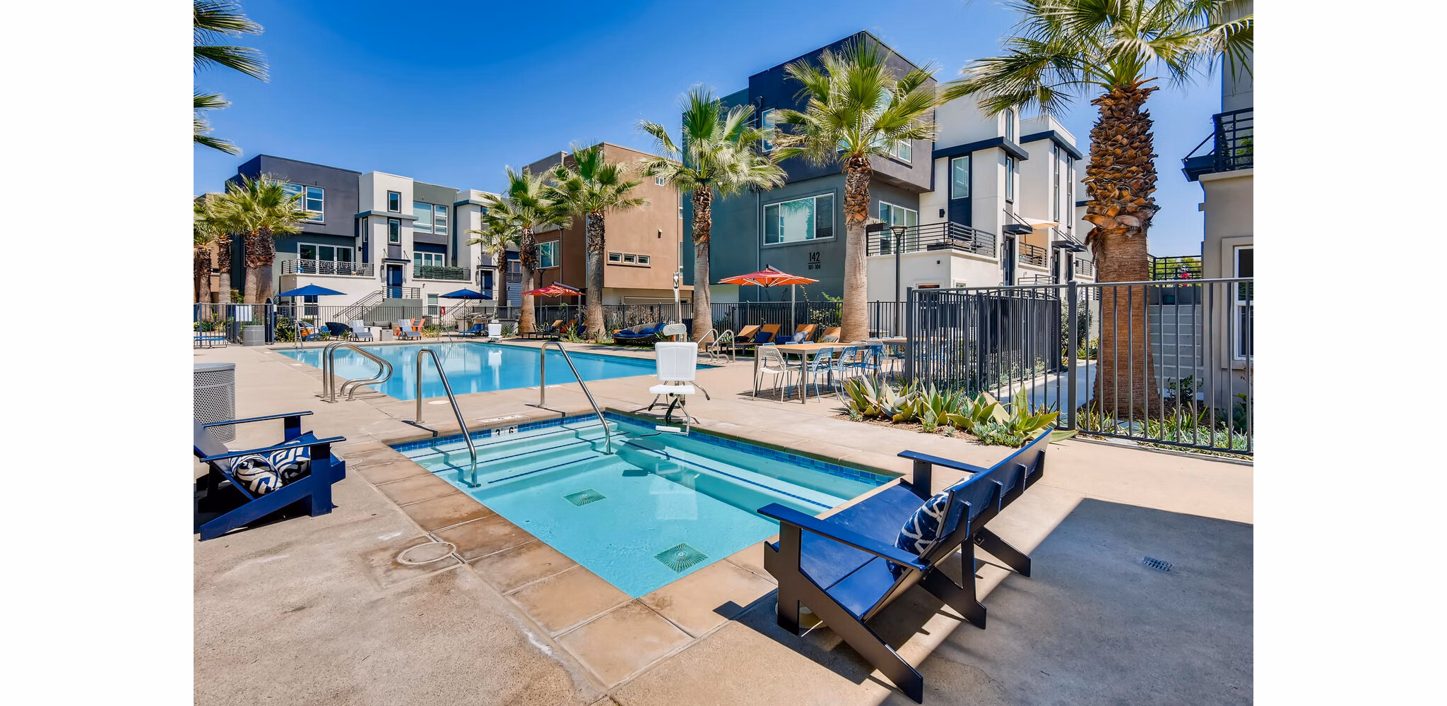 pool at Anden Apartments