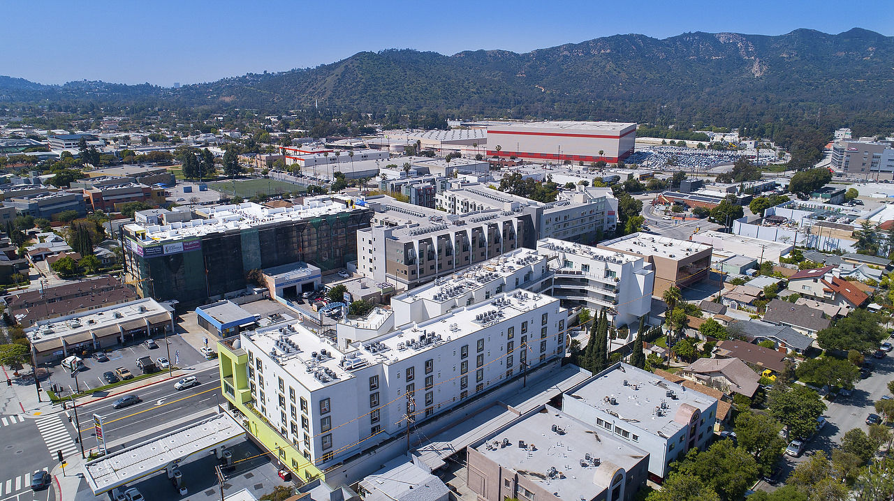 Cc Tan Center Apartments Glendale Ca 8 of 12