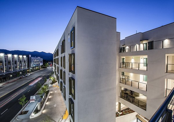 CC Tan Center: Contemporary mid-rise luxury apartments in urban location