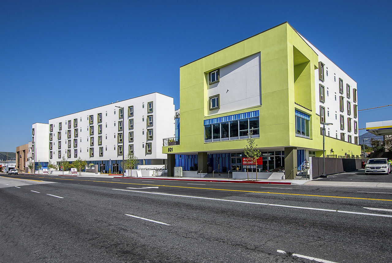 Cc Tan Center Apartments Glendale Ca 2 of 12