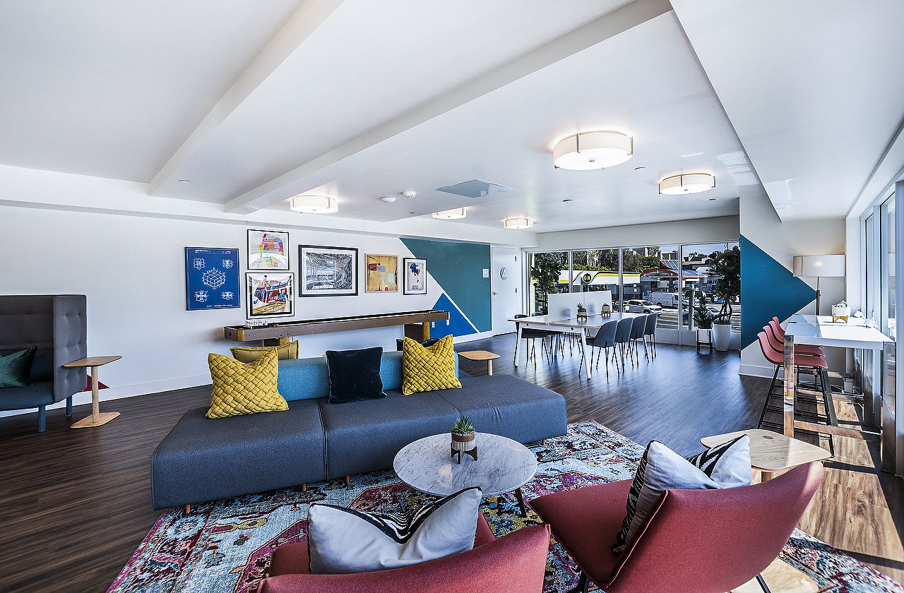 Cc Tan Center Apartments Glendale Ca 10 of 12