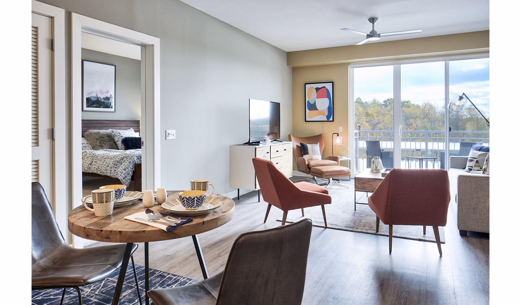 Modern dining room with elegant decor at Ridge at Robinson Apartments