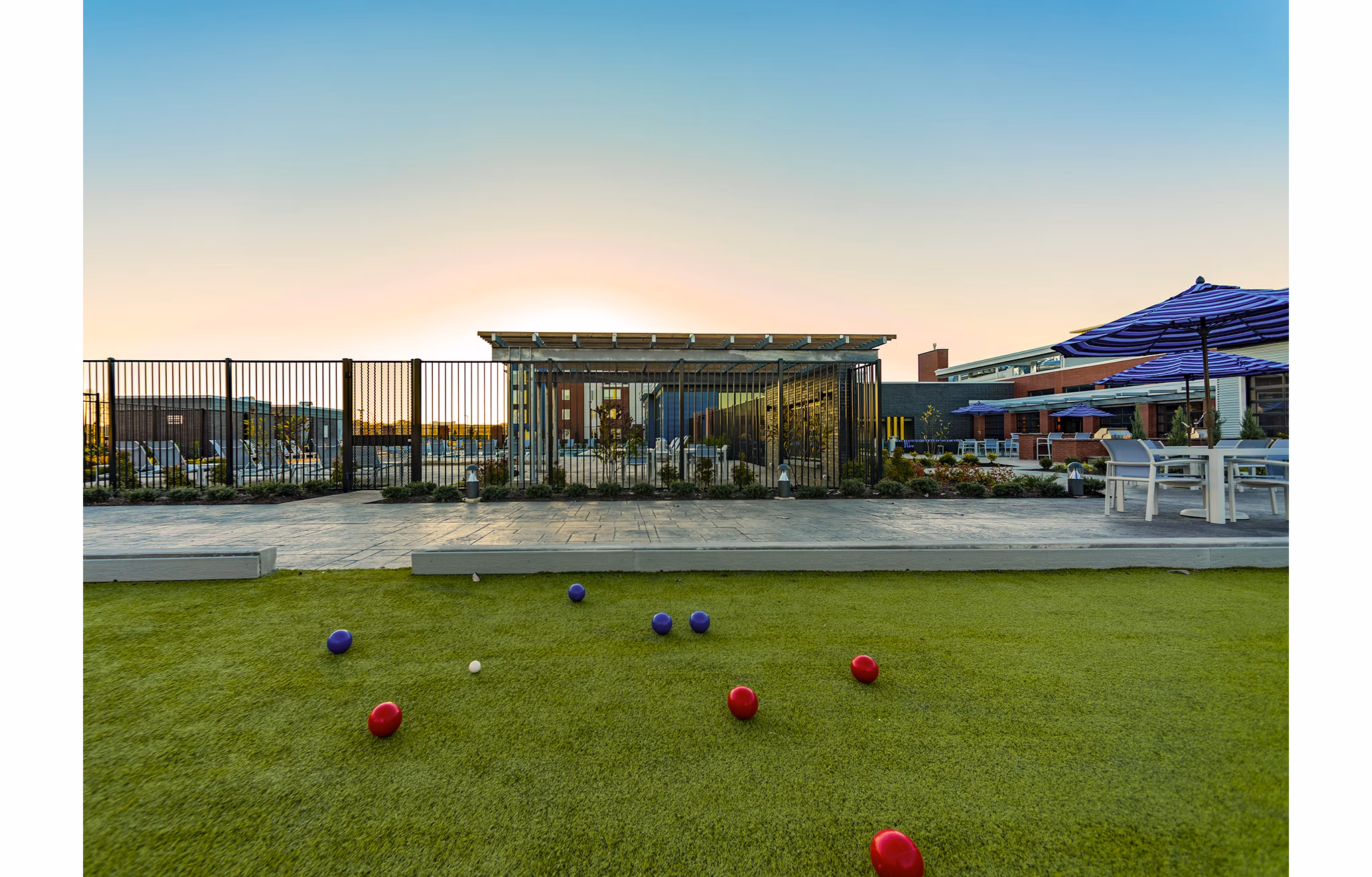 Outdoor sport court at Ridge at Robinson Apartments offering basketball and tennis facilities