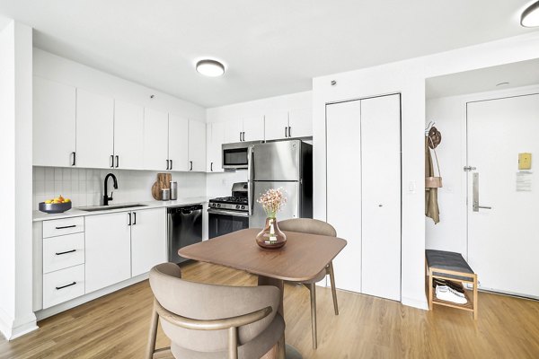 dining room at 800 Sixth Apartments