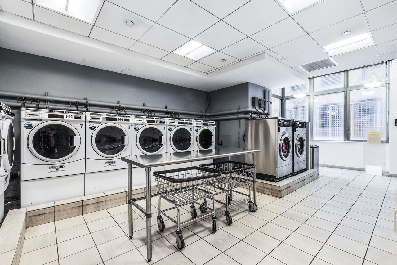 Laundry room at 800 Sixth (1 of 2)