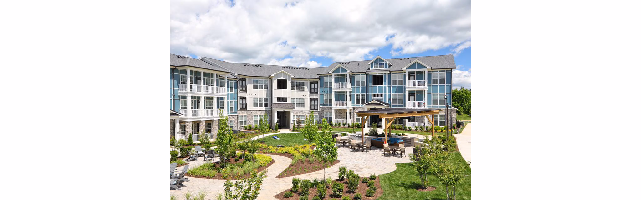 Avia Apartments: Luxury design in bustling city center