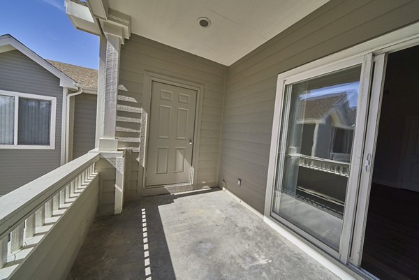 patio at The Hamptons Apartments