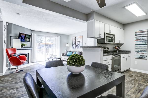 dining room at The Huntington Apartments