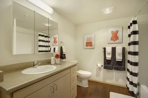 bathroom at Destinations Lynnwood Apartments