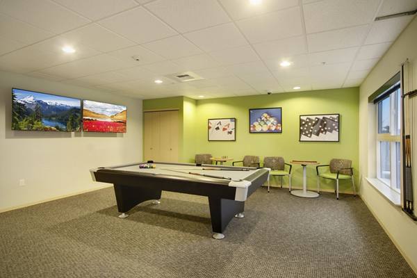 game room at Destinations Lynnwood Apartments