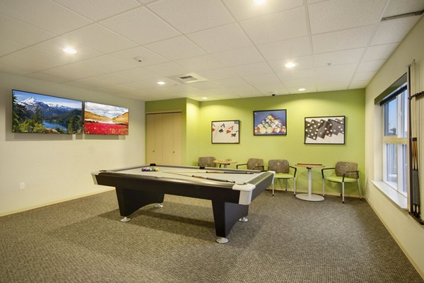game room at Destinations Lynnwood Apartments