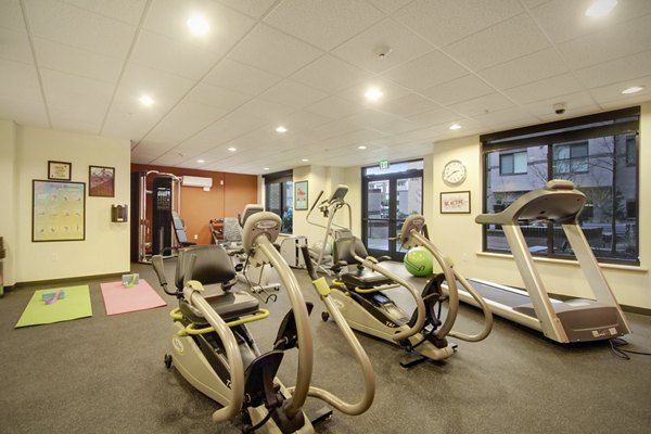 fitness center at Destinations Lynnwood Apartments