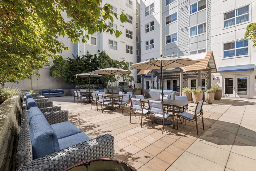 grill area at Destinations Lynnwood an Overture Community Apartments