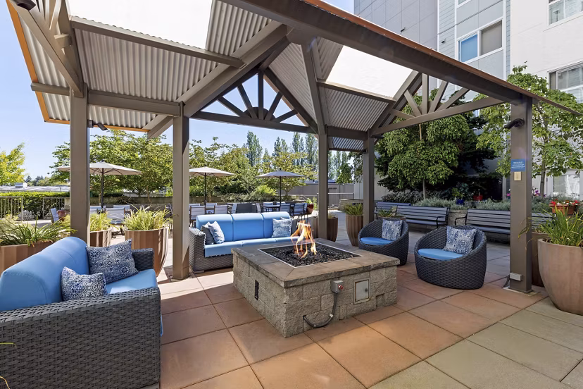 grill area at Destinations Lynnwood an Overture Community Apartments