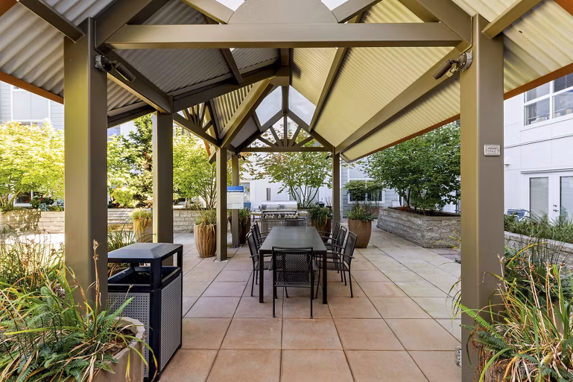 grill area at Destinations Lynnwood an Overture Community Apartments