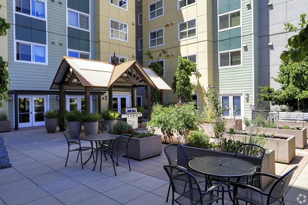 grill area at Destinations Lynnwood an Overture Community Apartments