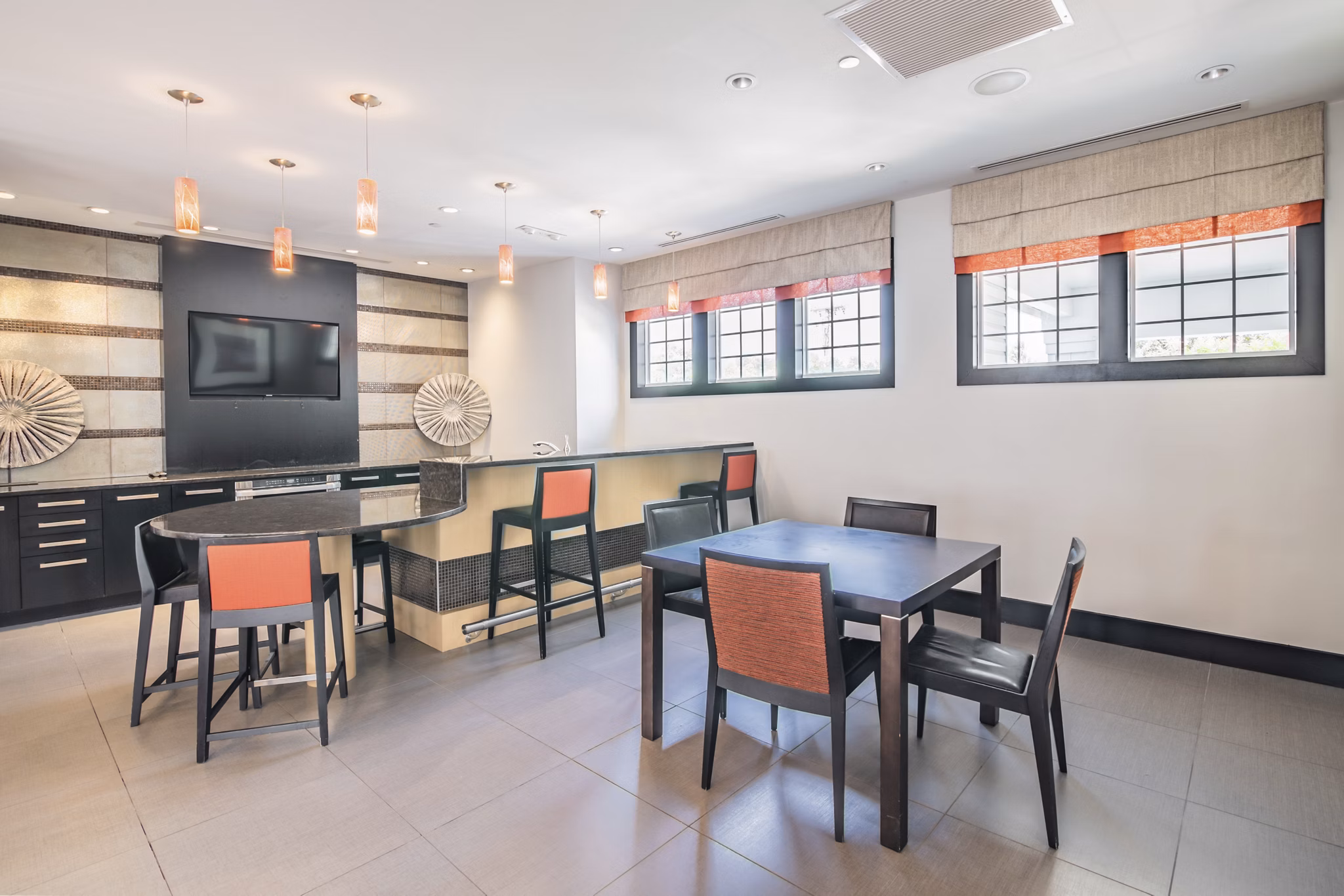 clubhouse at Mountain View Crossing Apartments 