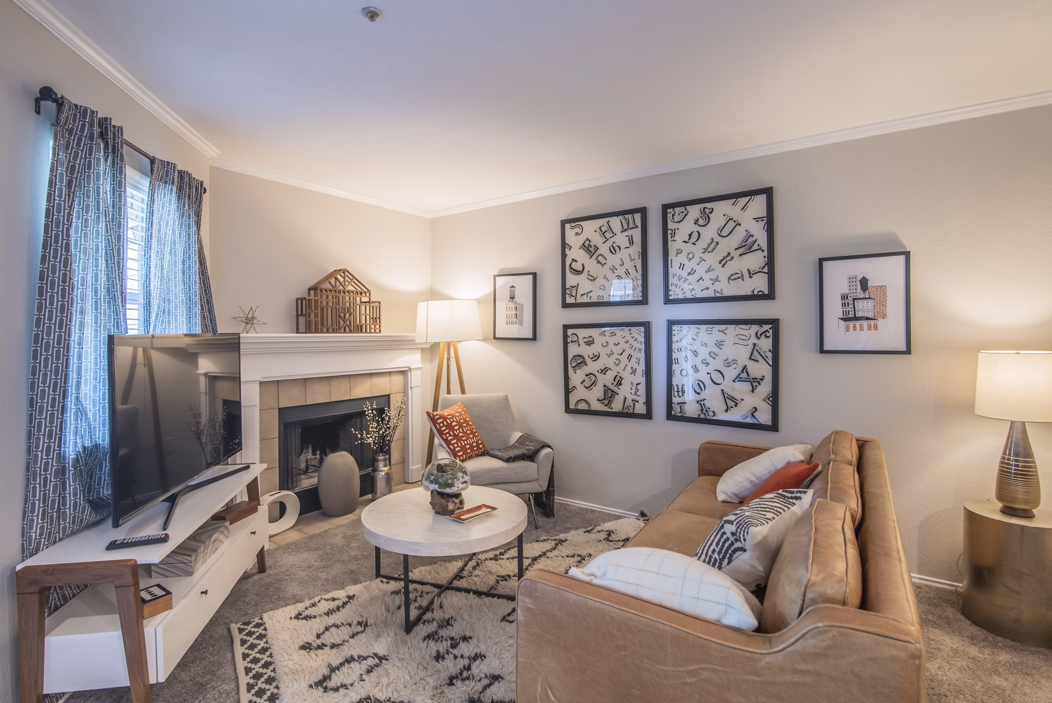 living room at Mountain View Crossing Apartments 