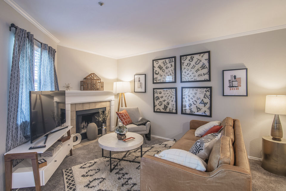 living room at Mountain View Crossing Apartments 