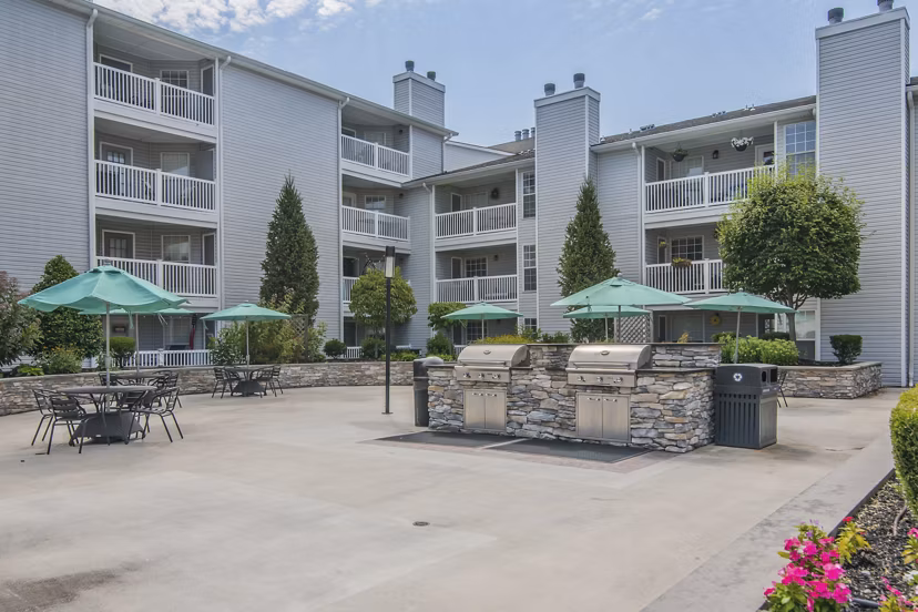 grill area at Mountain View Crossing Apartments 