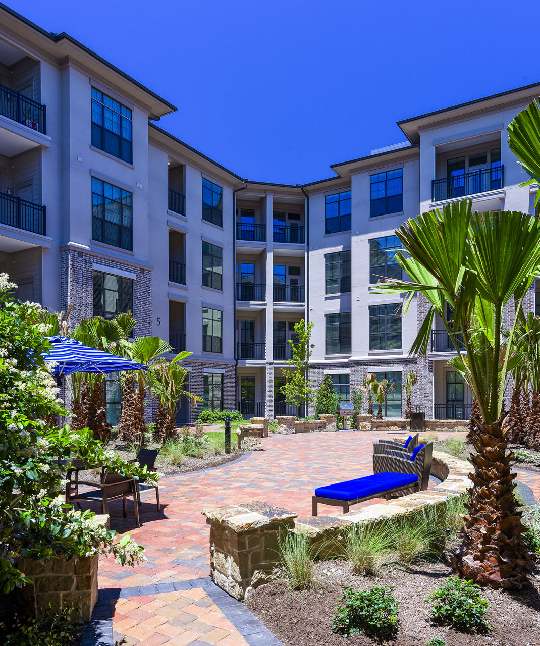 Courtyard at Arlo Westchase (2 of 4)