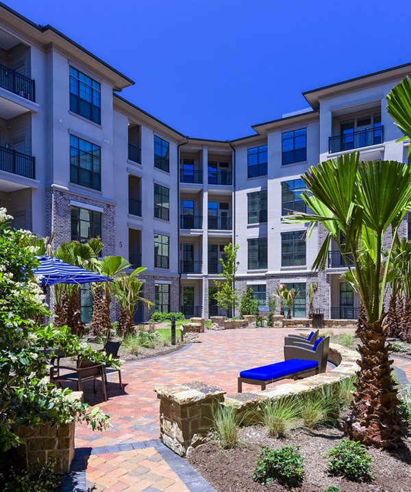 courtyard at Arlo Westchase Apartments                                                      