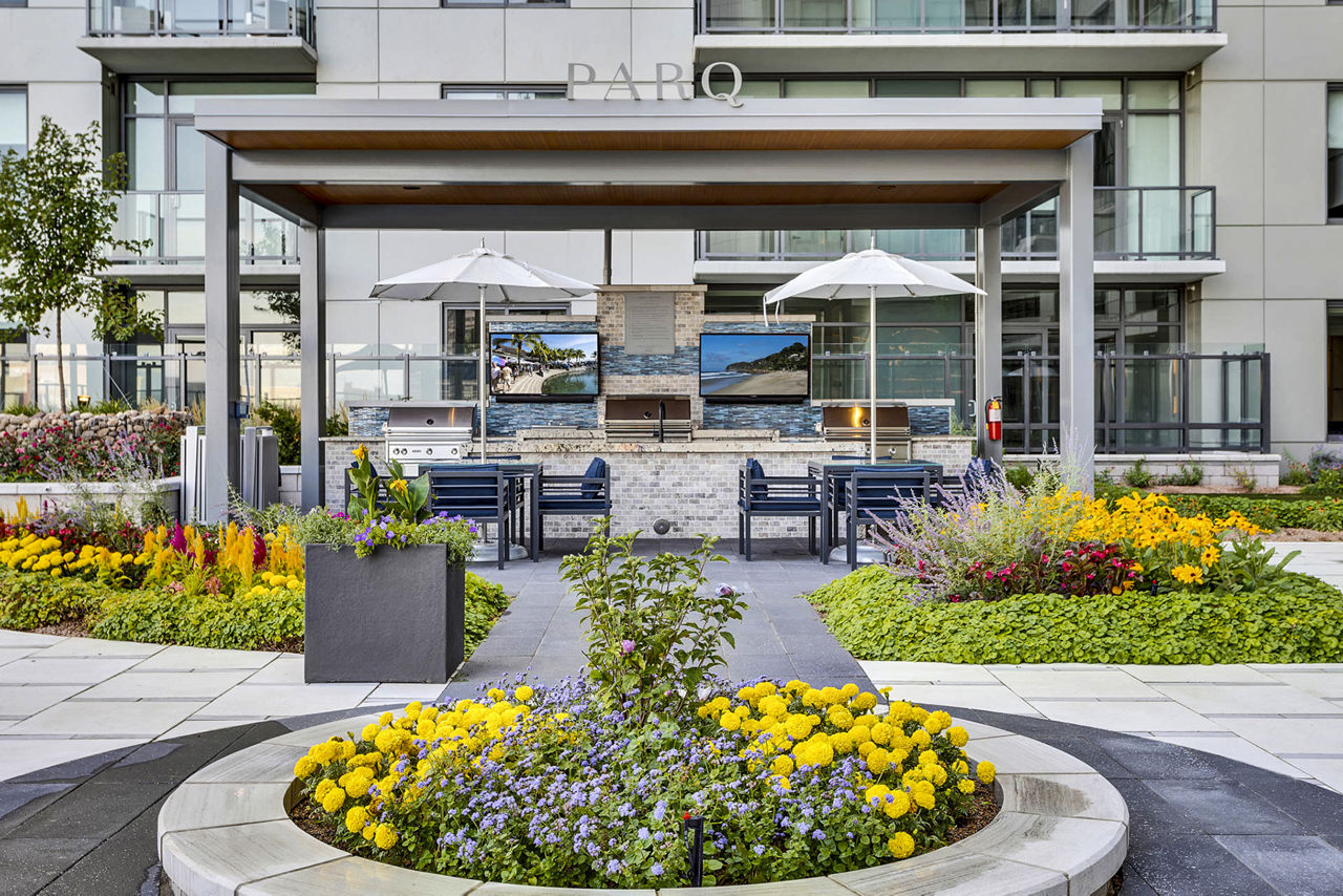Grill area at Parq On Speer Apartments (1 of 3)