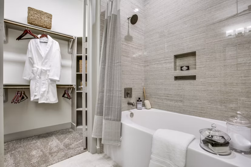 Modern bathroom with sleek fixtures at 1414 Texas Downtown Apartments