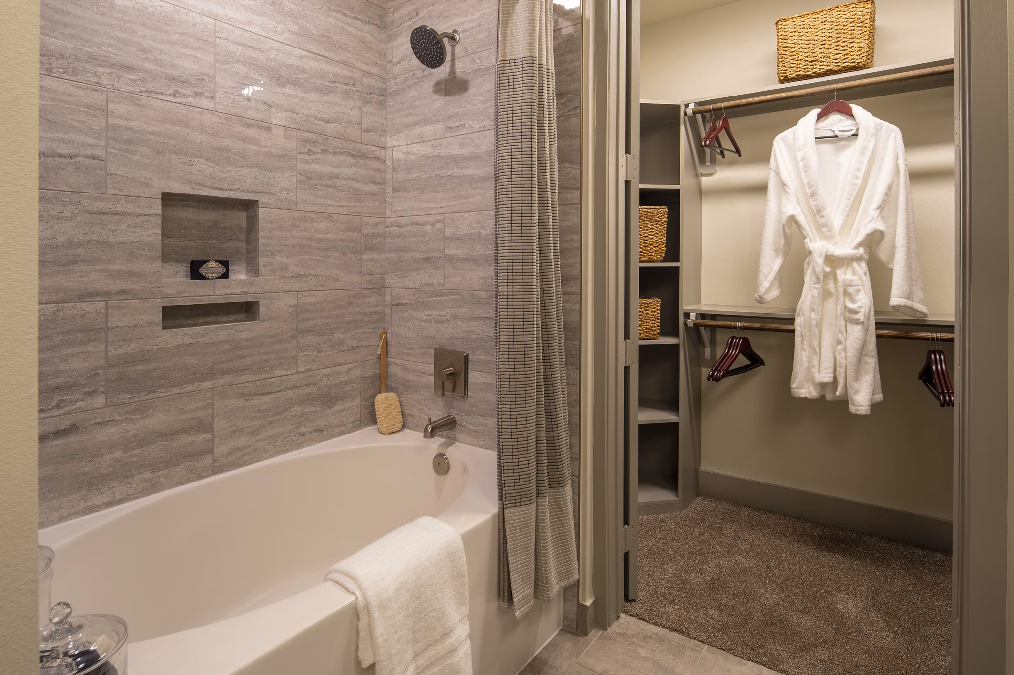Elegant bathroom with modern fixtures at 1414 Texas Downtown Apartments