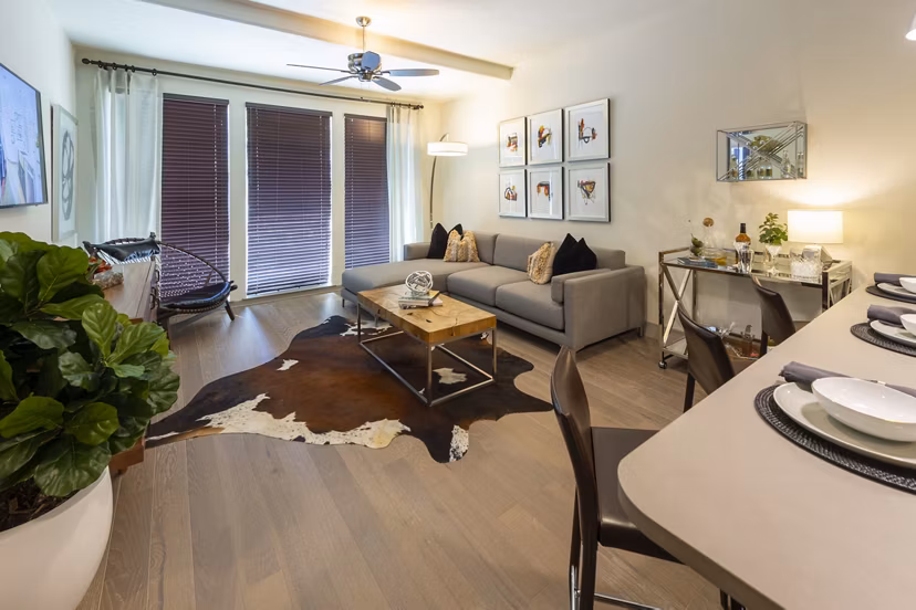 1414 Texas Downtown Apartments: Modern high-rise apartments with stunning city views in Houston