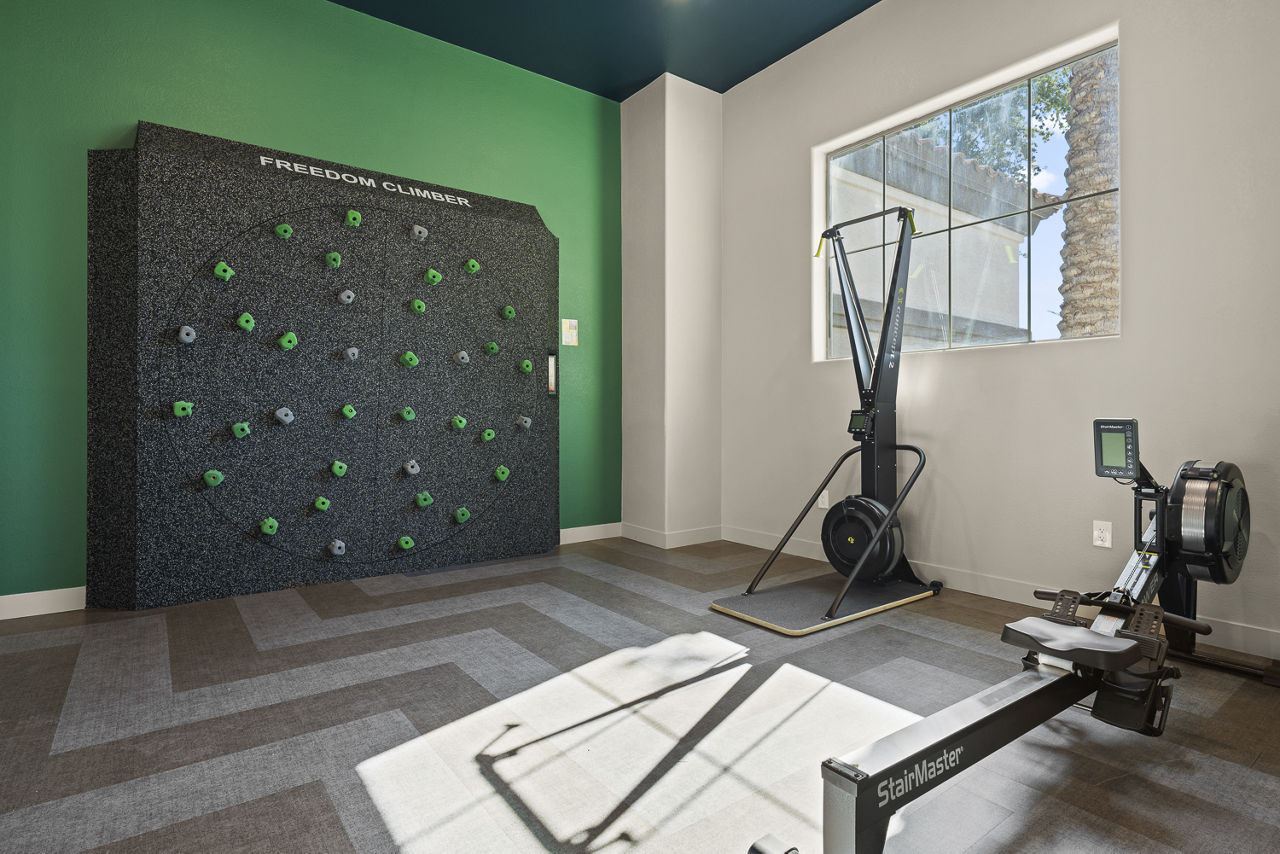 Gym at Bella Mirage (7 of 8)