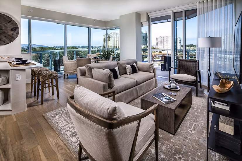Spacious living room with modern furnishings in Palisade at Westfield UTC Apartments