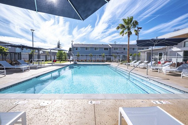 pool at Admirals Cove Apartments