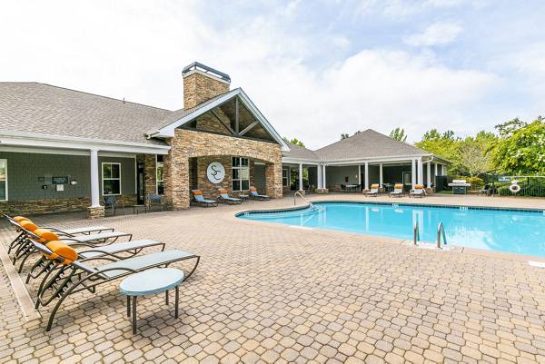 pool at Sweetwater Creek Apartments