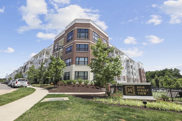 exterior at High Street View Luxury Apartments