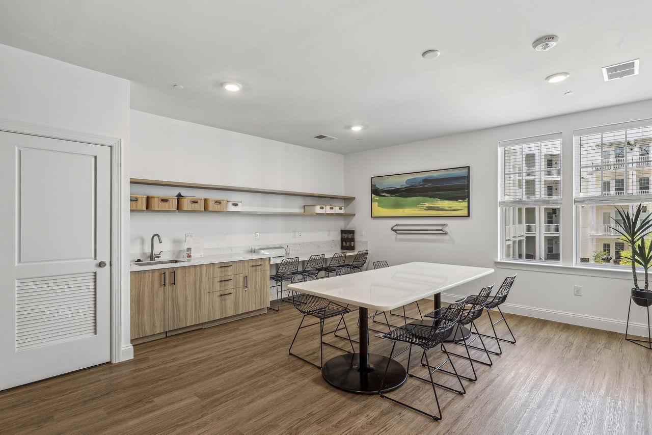 High Street View Luxury Apartments 17 of 28