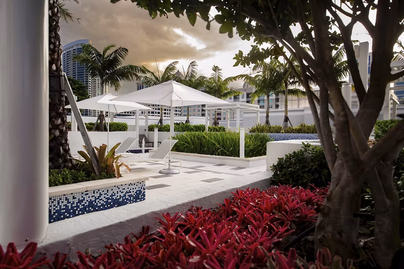 patio at Laureat Apartments 