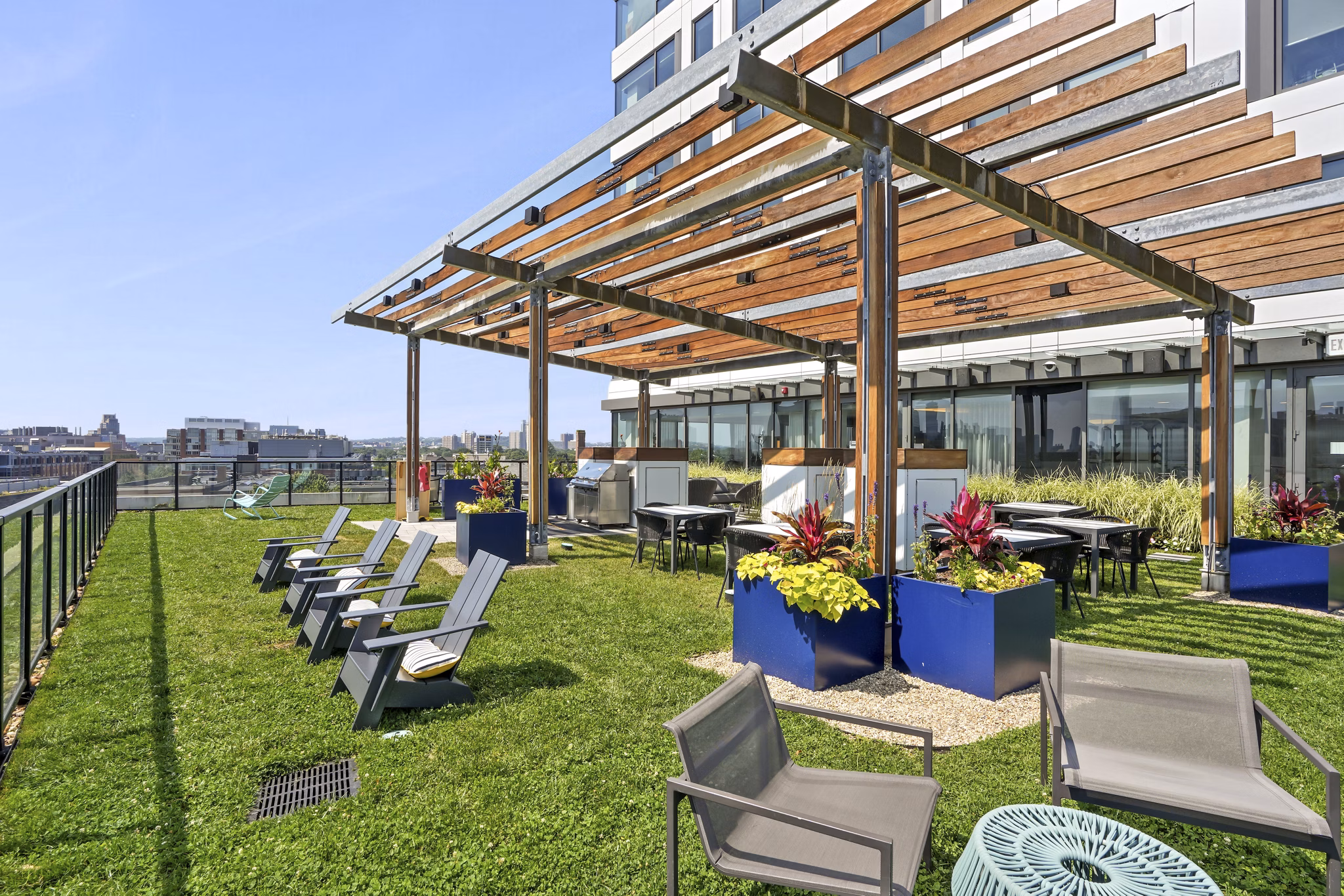 grill area at Watermark Central Apartments