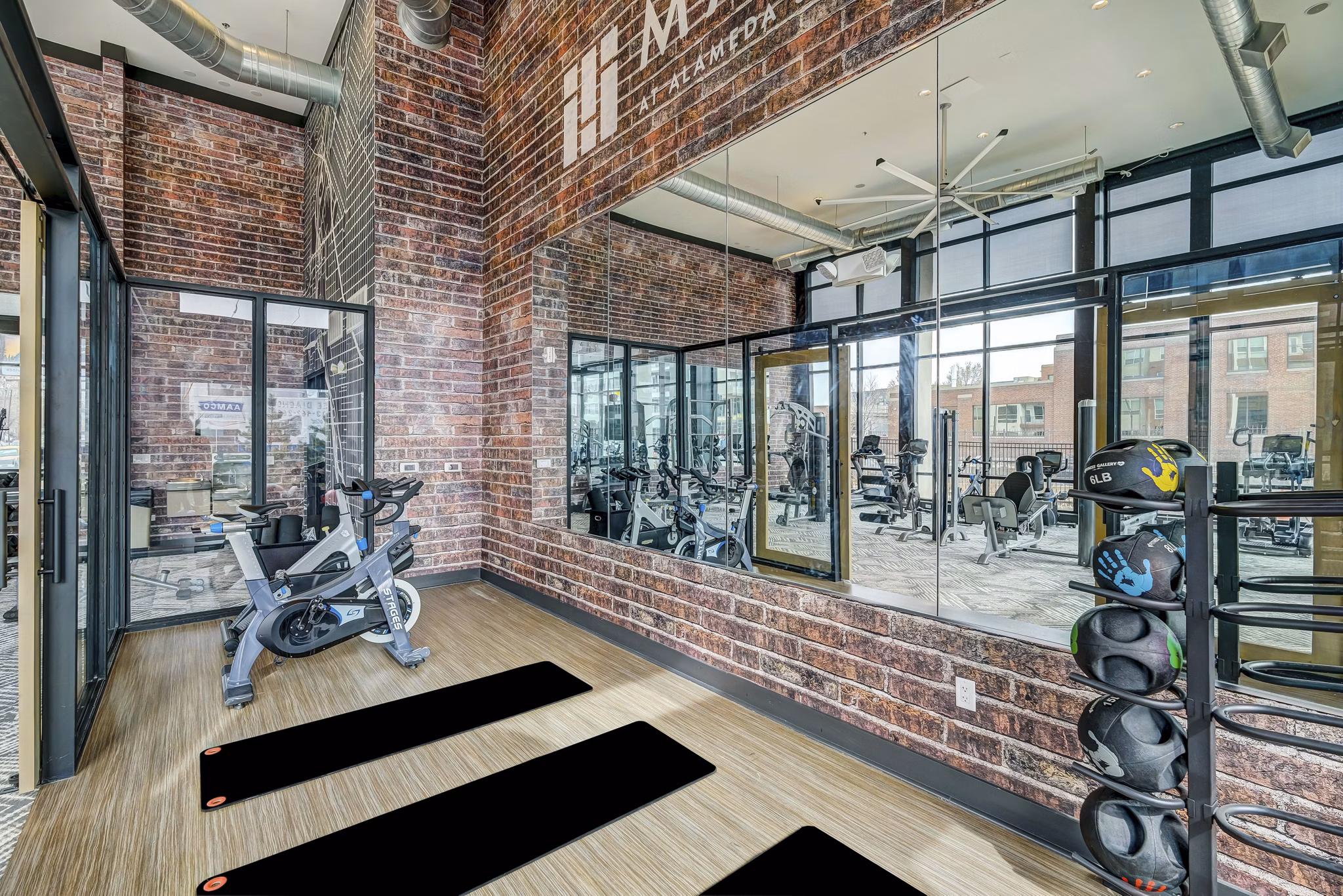 Mason at Alameda Station: Modern yoga/spin studio with state-of-the-art equipment for residents' fitness needs