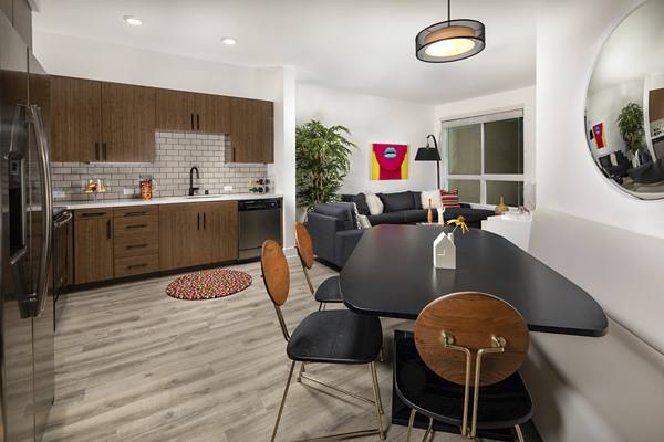 dining area at Clarendon Apartments