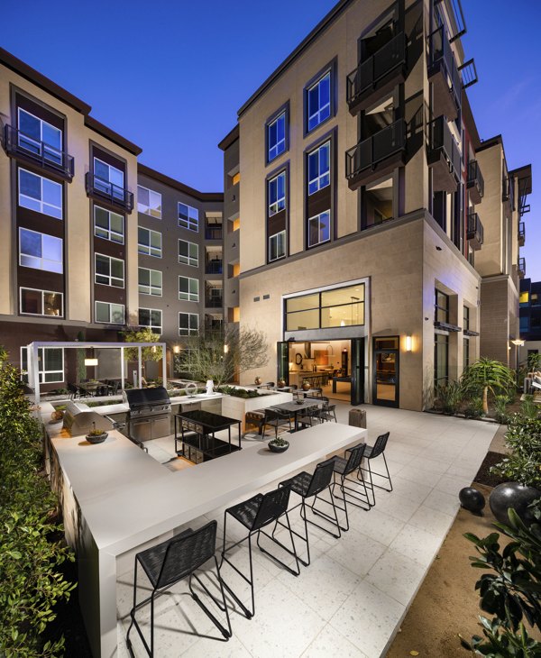 grill area at Clarendon Apartments