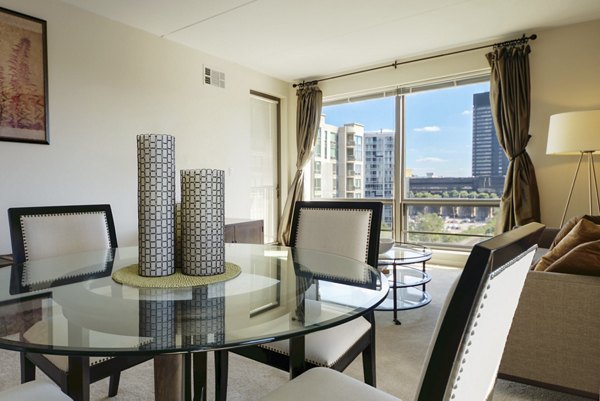 Modern dining room with chic design elements in Edgewater Apartments