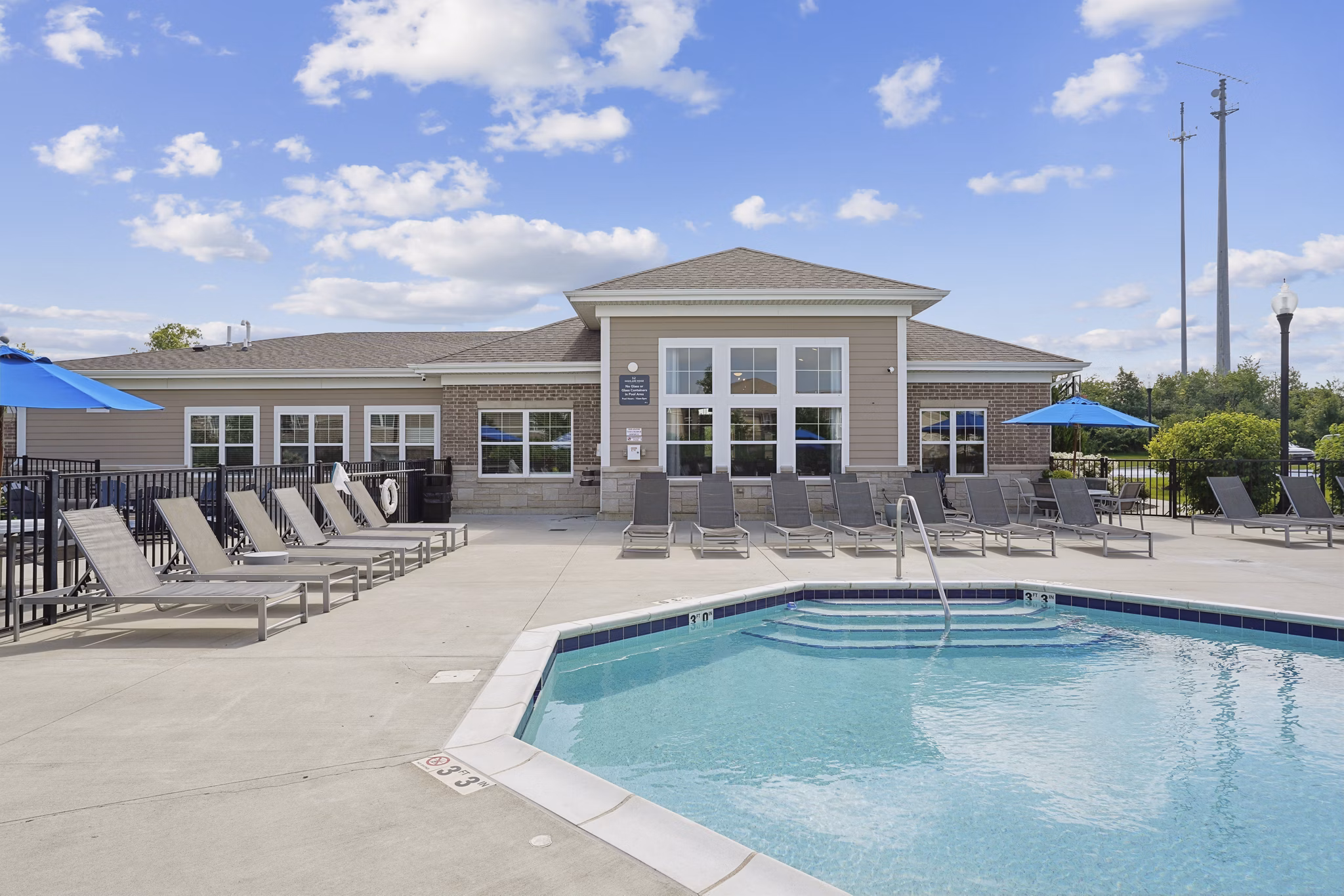 pool at Highland Ridge Apartments