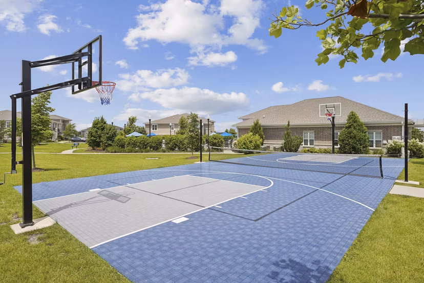 sport court at Highland Ridge Apartments