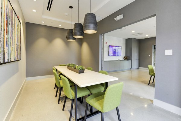 Wheelhouse Apartments: Modern meeting facility designed for collaboration and productivity