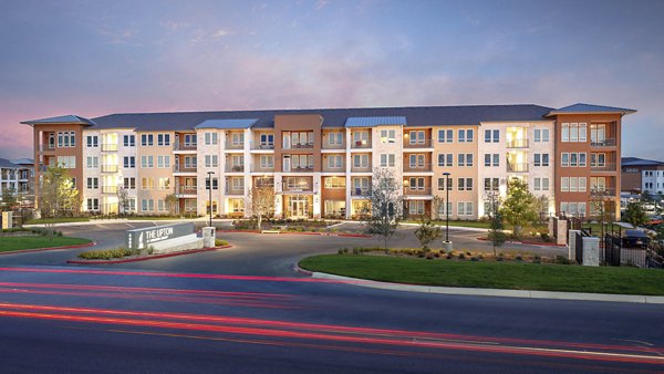 The Upton at Longhorn Quarry: Contemporary of luxury apartments in San Antonio