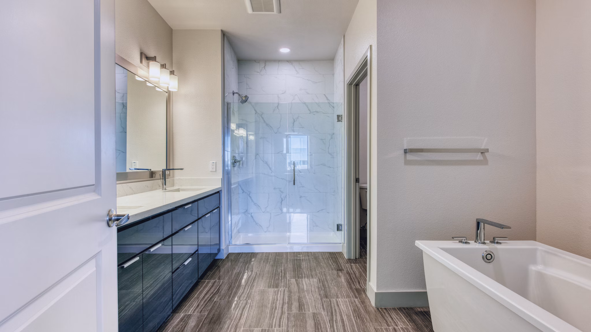 kitchen at Aura Watermark Apartments 